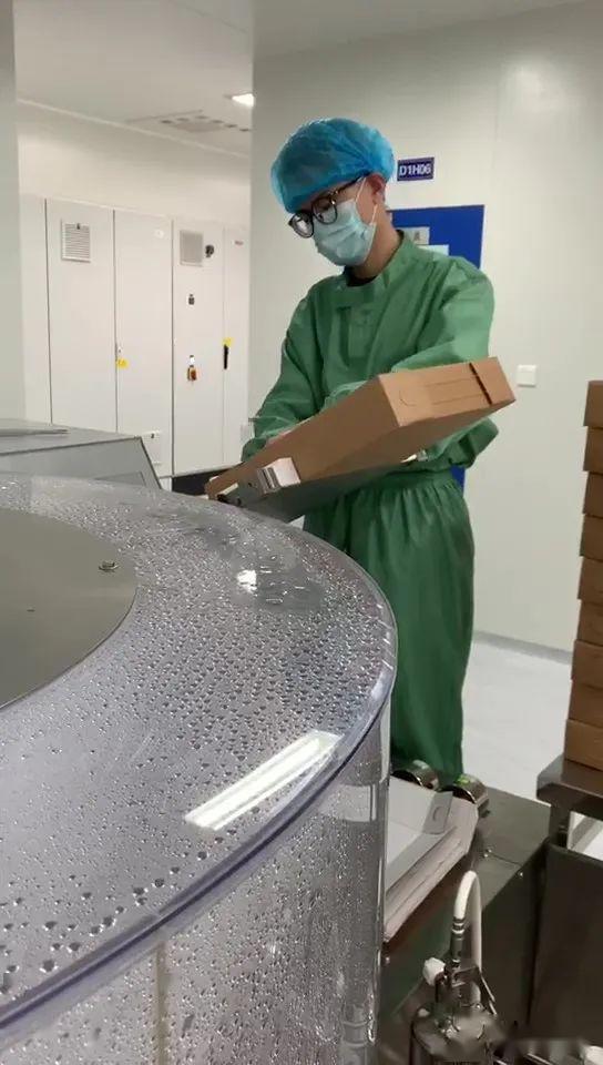 记奋战在生产一线的最美青年——生物制品领域的青春力量